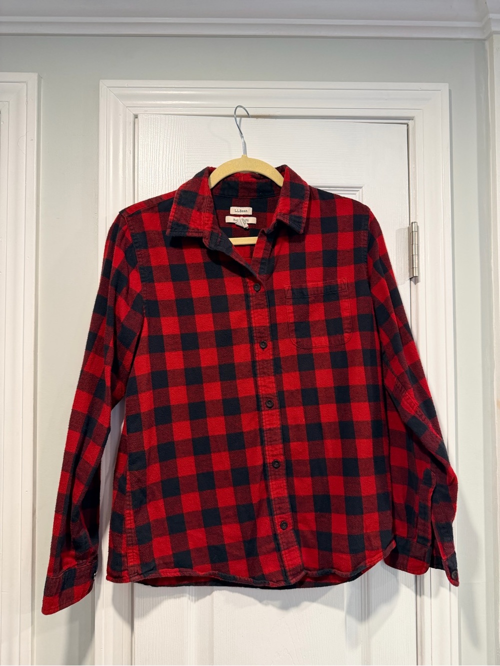 L.L.Bean Size S Regular Red Black Buffalo Plaid Cotton Flannel Shirt Relaxed Fit